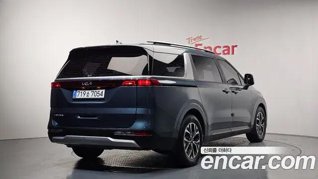 Kia Carnival 2021 — Photo 2/20