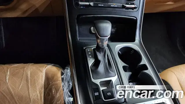 Kia Carnival 2021 — Photo 9/20