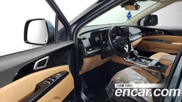 Kia Carnival 2021 — Photo 10/20