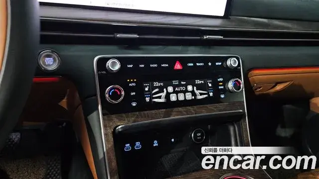 Genesis GV80 2025 — ფოტო 19/20