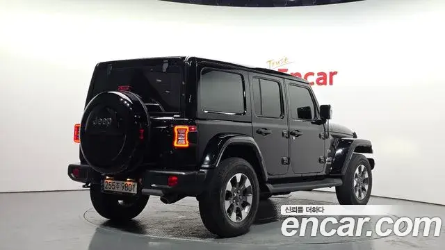Jeep Wrangler 2021 — ფოტო 14/20