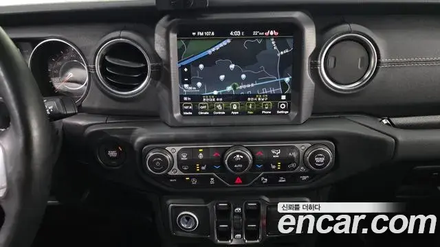 Jeep Wrangler 2021 — ფოტო 10/20