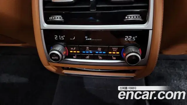 BMW 7 Series 2020 — ფოტო 14/20