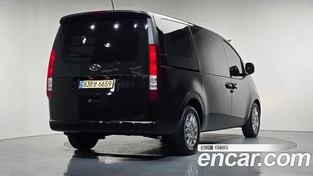 Hyundai Staria 2023 — Şəkil 2/20