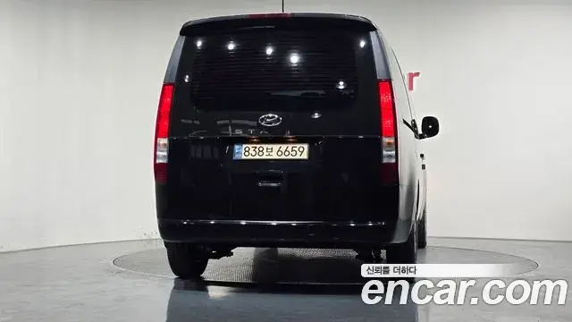 Hyundai Staria 2023 — Şəkil 4/20