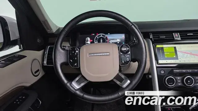 Land Rover Discovery 5 2019 — Photo 13/20