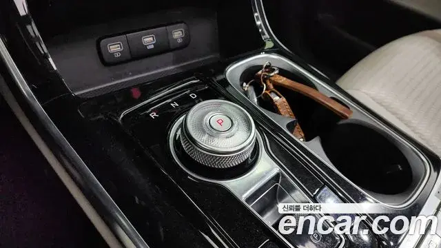 Kia Carnival 2021 — Фото 9/20