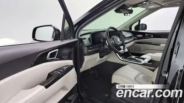 Kia Carnival 2021 — Фото 10/20