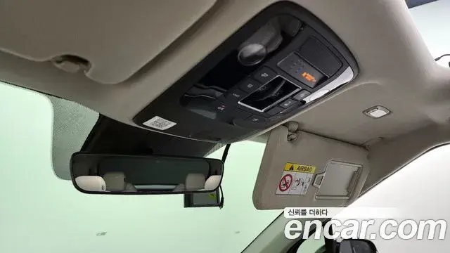 Kia Carnival 2021 — Фото 17/20