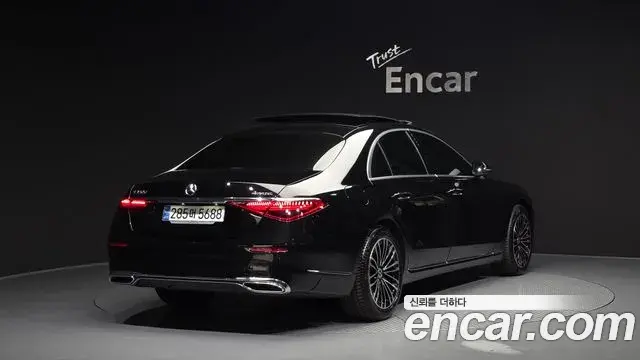 Mercedes-Benz S-Class 2025 — Фото 2/20