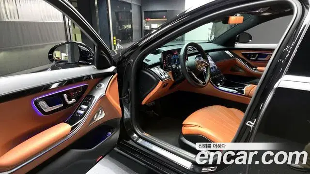 Mercedes-Benz S-Class 2025 — Фото 10/20