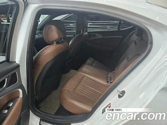 Genesis G70 2019 — Photo 15/19