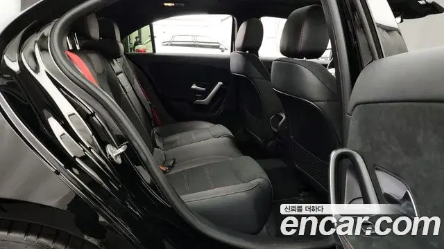 Mercedes-Benz A-Class 2022 — Photo 18/20