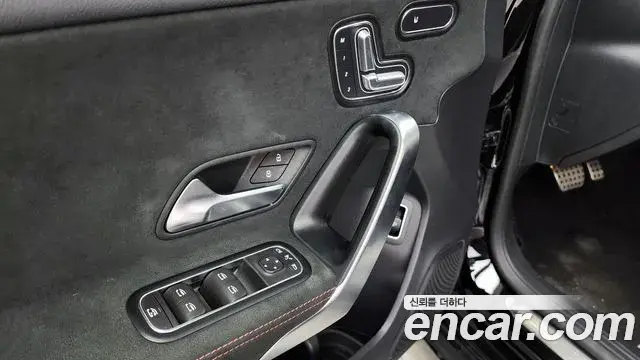 Mercedes-Benz A-Class 2022 — Photo 17/20