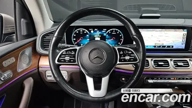 Mercedes-Benz GLE-Class 2021 — Şəkil 3/36