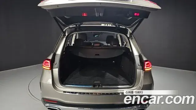 Mercedes-Benz GLE-Class 2021 — Şəkil 31/36