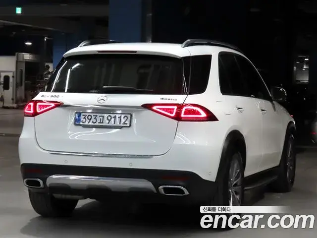 Mercedes-Benz GLE-Class 2022 — Фото 1/20