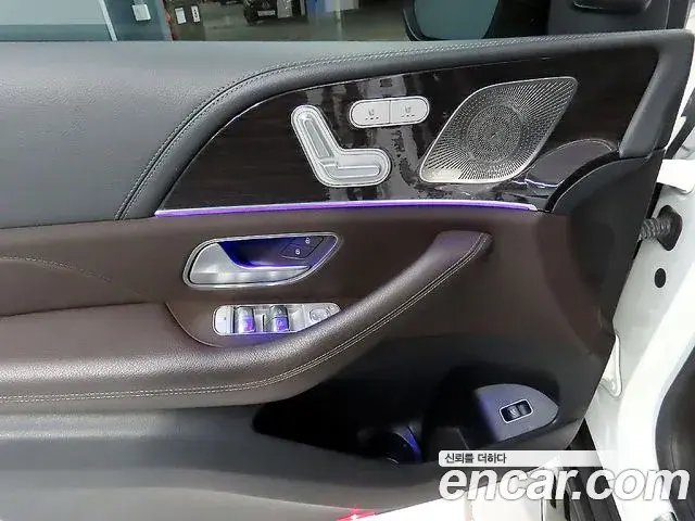Mercedes-Benz GLE-Class 2022 — Фото 13/20
