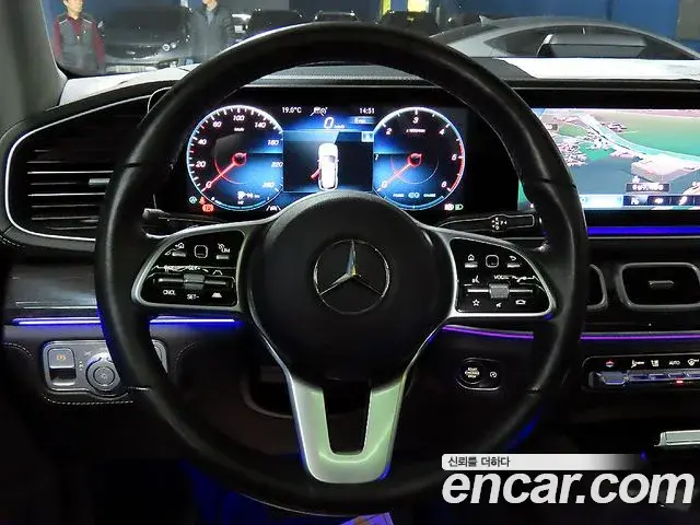 Mercedes-Benz GLE-Class 2022 — Фото 14/20