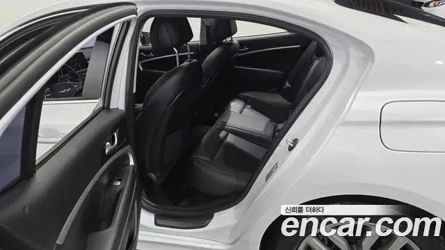 Genesis G70 2019 — Şəkil 30/32