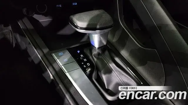 Hyundai The New Avante Hybrid 2023 — Photo 23/31