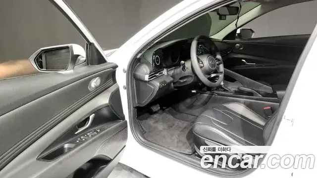 Hyundai The New Avante Hybrid 2023 — Photo 14/31