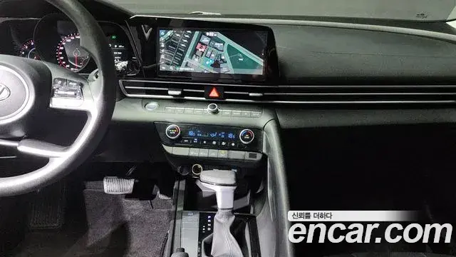 Hyundai The New Avante Hybrid 2023 — Photo 15/31