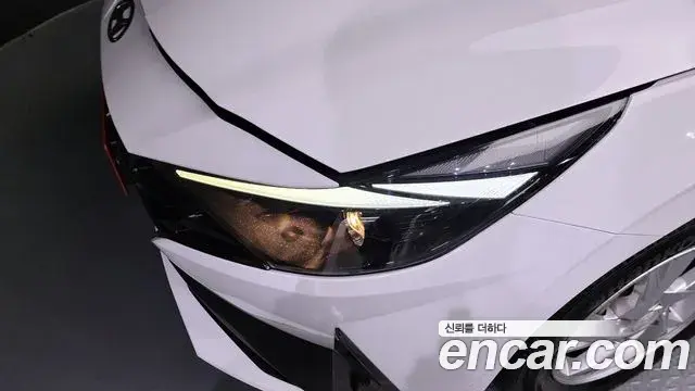 Hyundai The New Avante Hybrid 2023 — Photo 25/31