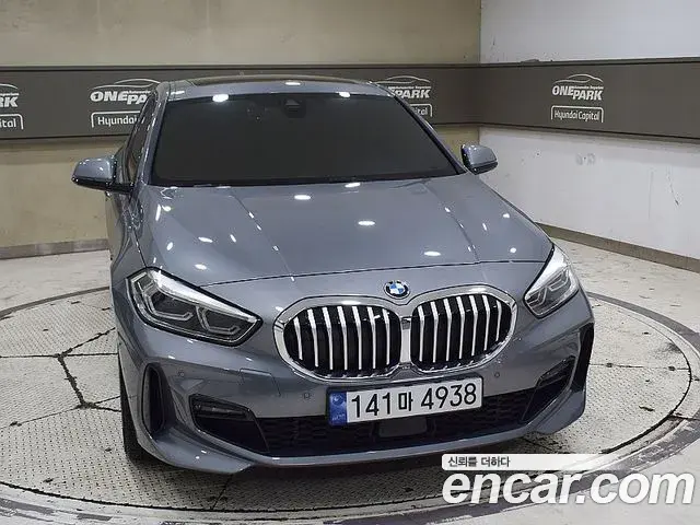 BMW 1 Series 2022 — ფოტო 7/20