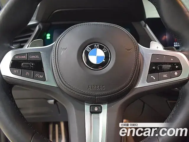 BMW 1 Series 2022 — ფოტო 15/20