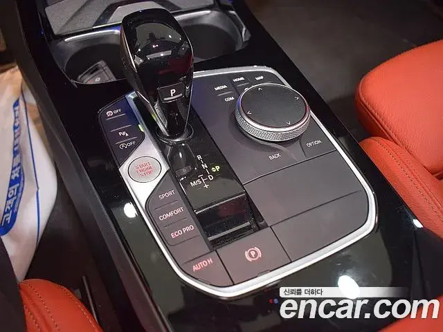 BMW 1 Series 2022 — ფოტო 18/20