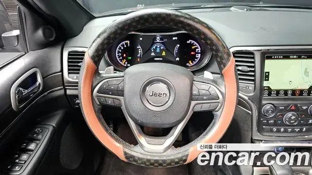 Jeep Grand Cherokee 2018 — Şəkil 4/20