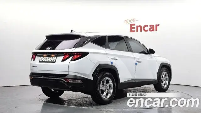 Hyundai Tucson Hybrid 2021 — ფოტო 8/20