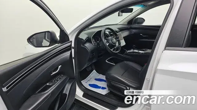 Hyundai Tucson Hybrid 2021 — ფოტო 13/20
