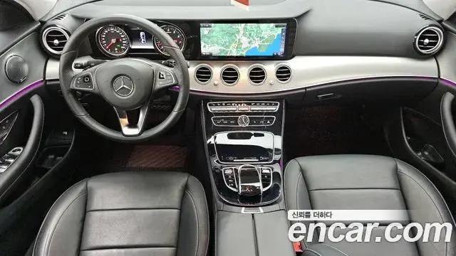 Mercedes-Benz E-Class 2018 — Photo 27/30