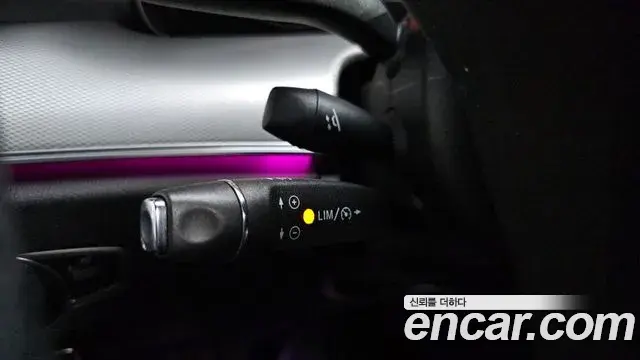 Mercedes-Benz E-Class 2018 — Photo 13/30