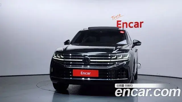 Volkswagen Touareg 2025 — Şəkil 15/20