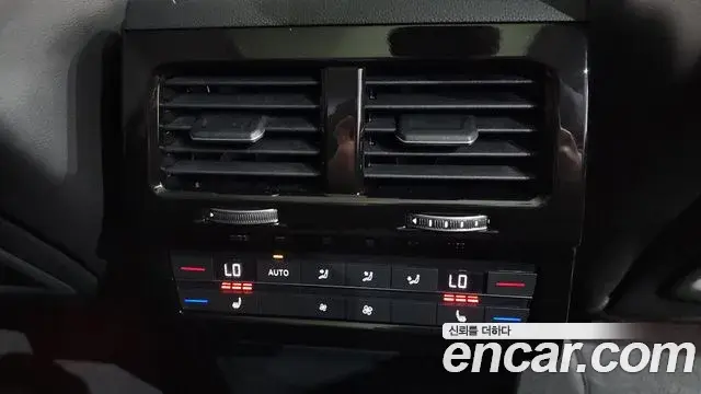 Volkswagen Touareg 2025 — Şəkil 4/20