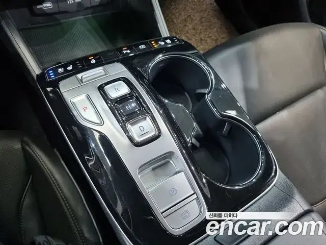 Hyundai Tucson Hybrid 2021 — ფოტო 17/20