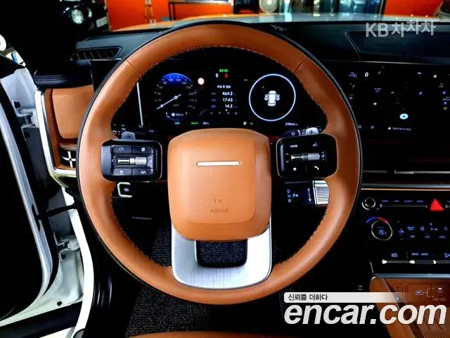 Hyundai Santa Fe 2023 — ფოტო 18/20