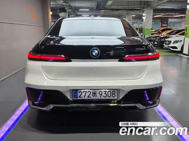 BMW 7 Series 2023 — Photo 11/20
