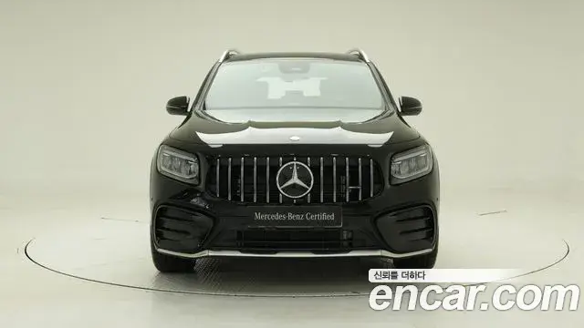 Mercedes-Benz GLB-Class 2025 — ფოტო 16/20
