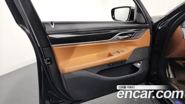 BMW 7 Series 2018 — Photo 5/40