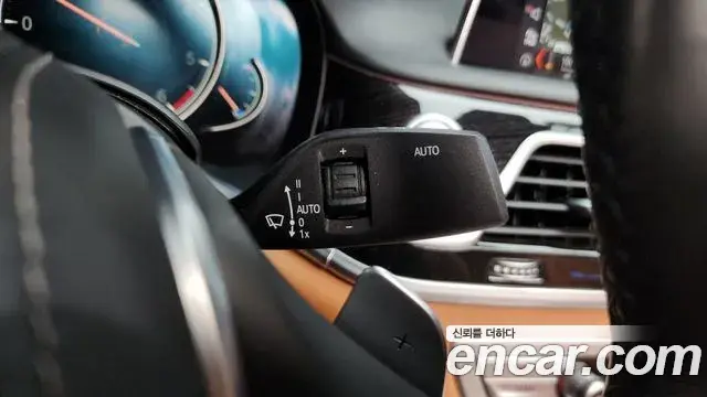 BMW 7 Series 2018 — Photo 21/40