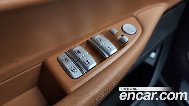 BMW 7 Series 2018 — Photo 32/40