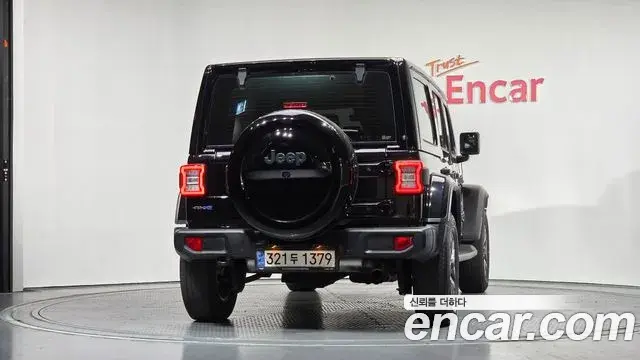 Jeep Wrangler 2021 — Şəkil 14/20