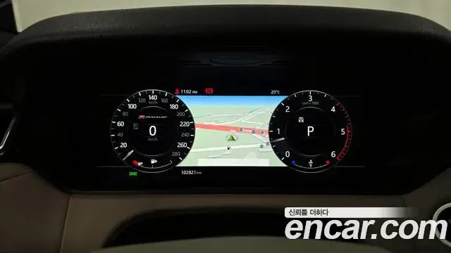 Land Rover Range Rover Velar 2018 — ფოტო 20/33