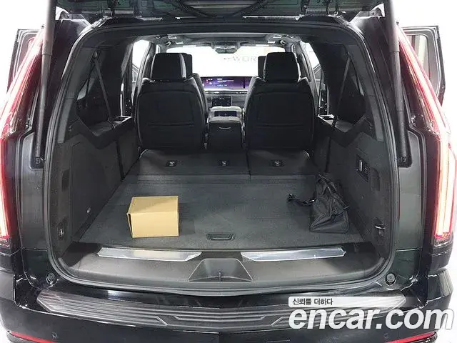 Cadillac Escalade 2025 — Şəkil 9/19