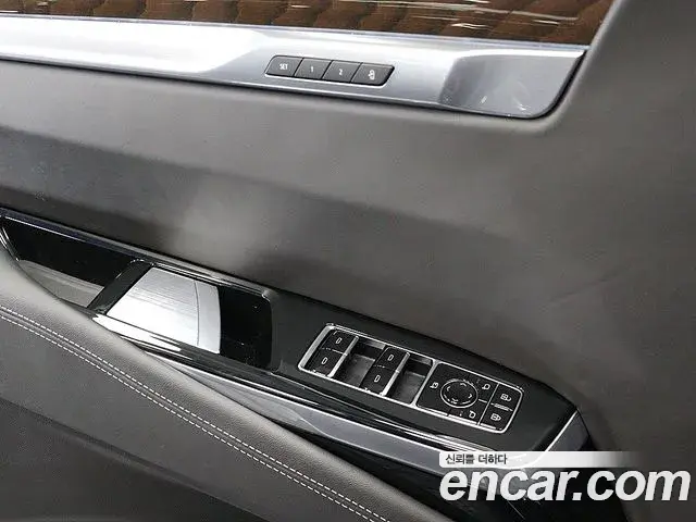 Cadillac Escalade 2025 — Şəkil 18/19