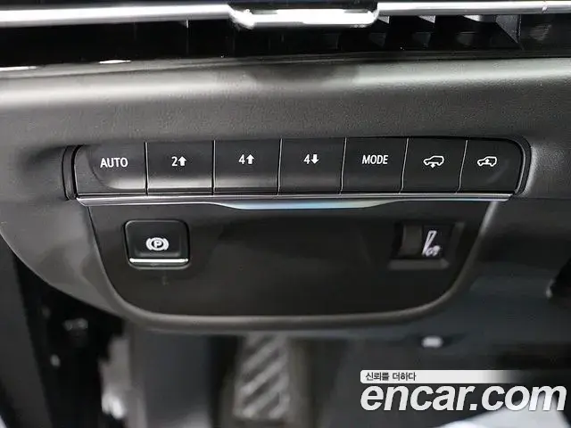 Cadillac Escalade 2025 — Şəkil 8/19